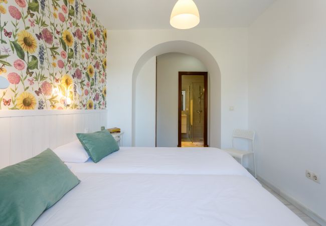 Ropa de cama y sábanas incluidas Jerez Ropa de cama y sábanas incluidas Jerez