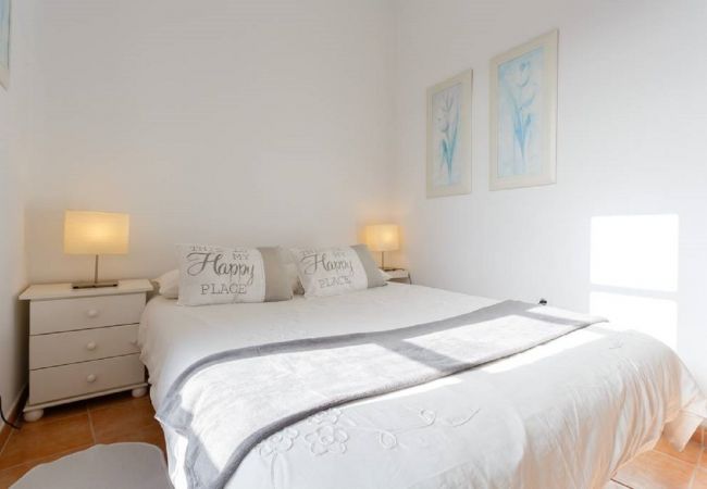 Moderno y luminoso, tu dormitorio en el centro de Jerez Moderno y luminoso, tu dormitorio en el centro de Jerez