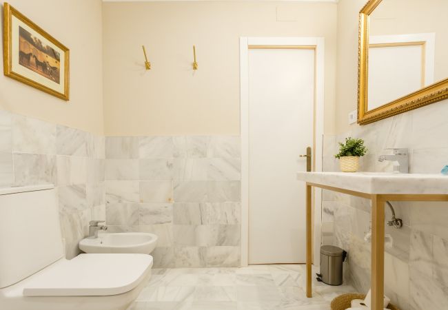 Espacioso y moderno baño en el centro de Jerez Espacioso y moderno baño en el centro de Jerez
