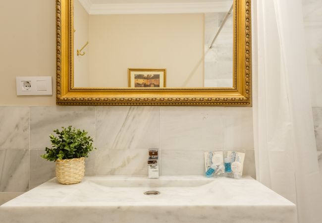 Moderno y con estilo, tu baño en el centro de Jerez Moderno y con estilo, tu baño en el centro de Jerez