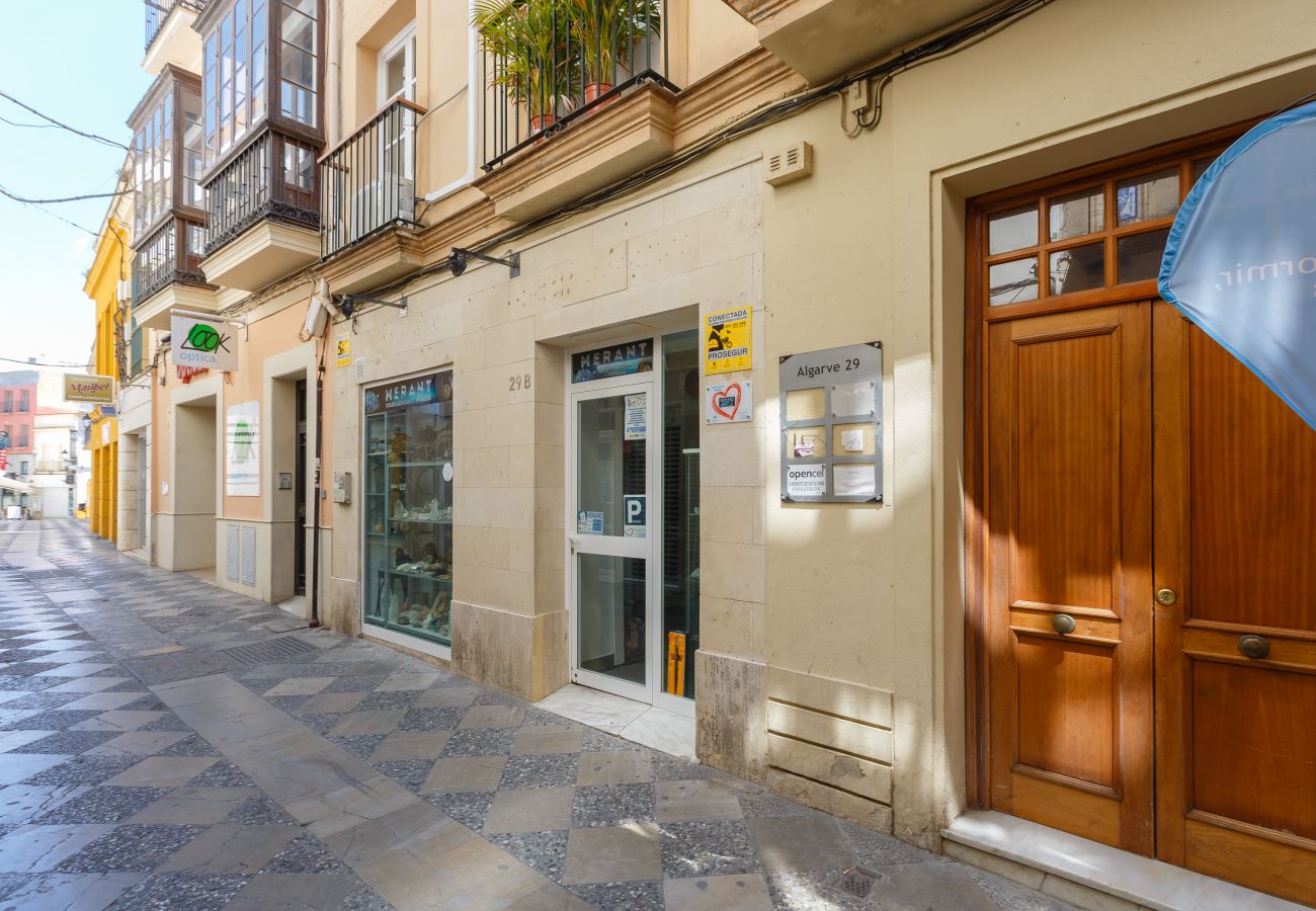 La entrada a tu moderno apartamento en el centro de Jerez La entrada a tu moderno apartamento en el centro de Jerez