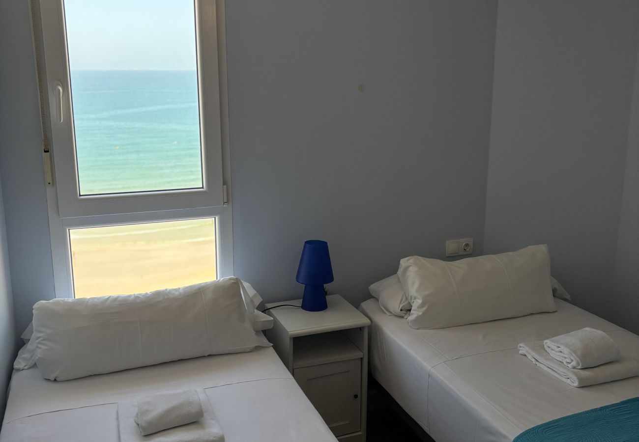 Apartamento en Cádiz - GAVIOTA Family Home free parking by Cadiz4Rentals