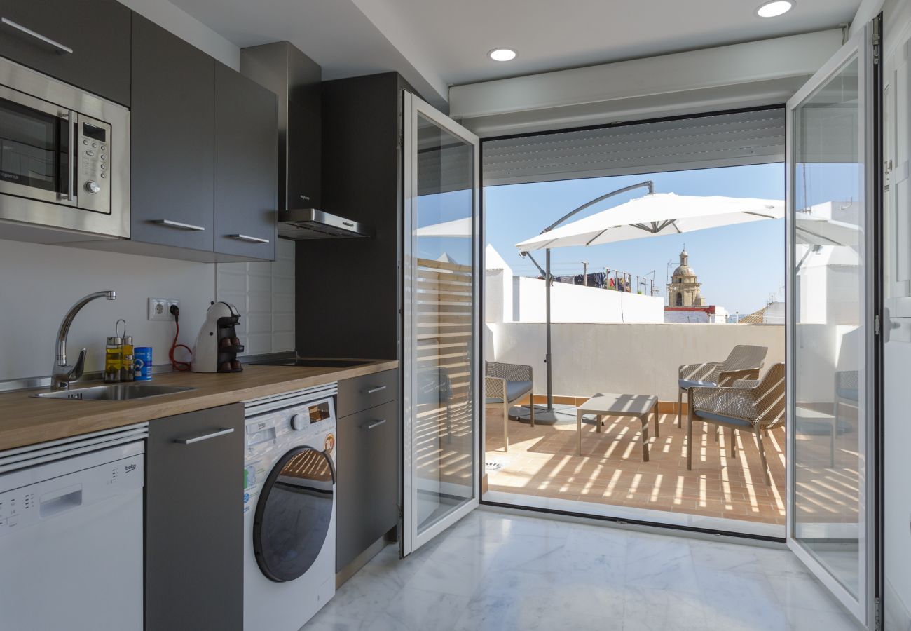 Estudio en Cádiz - Atico con terraza - BRUJULA by Cadiz4Rentals