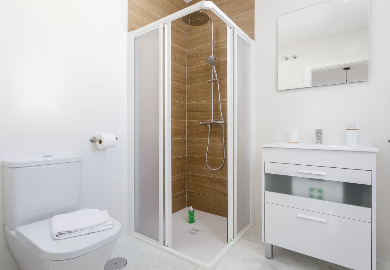 Estudio en Cádiz - Atico con terraza - BRUJULA by Cadiz4Rentals