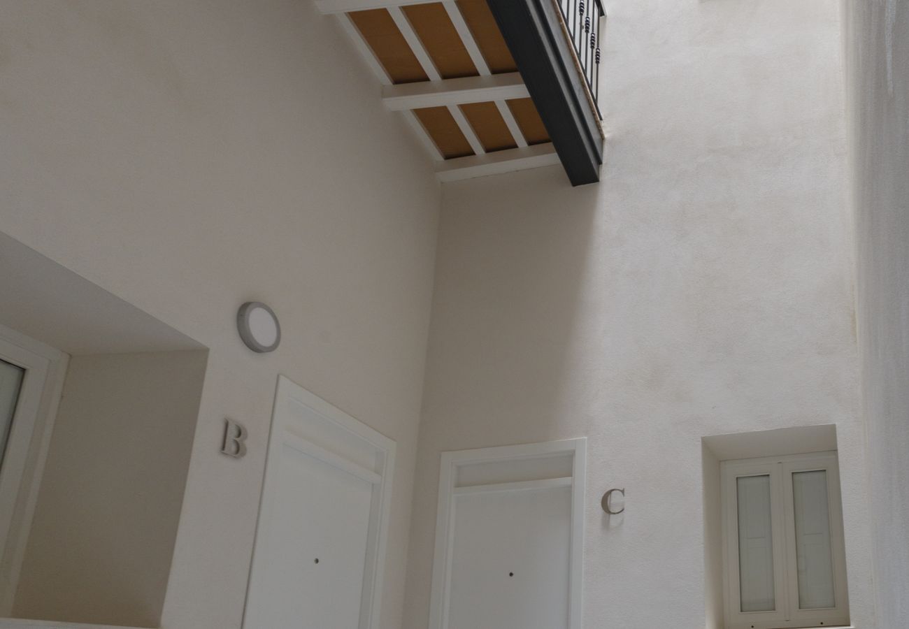 Estudio en Cádiz - Atico con terraza - BRUJULA by Cadiz4Rentals