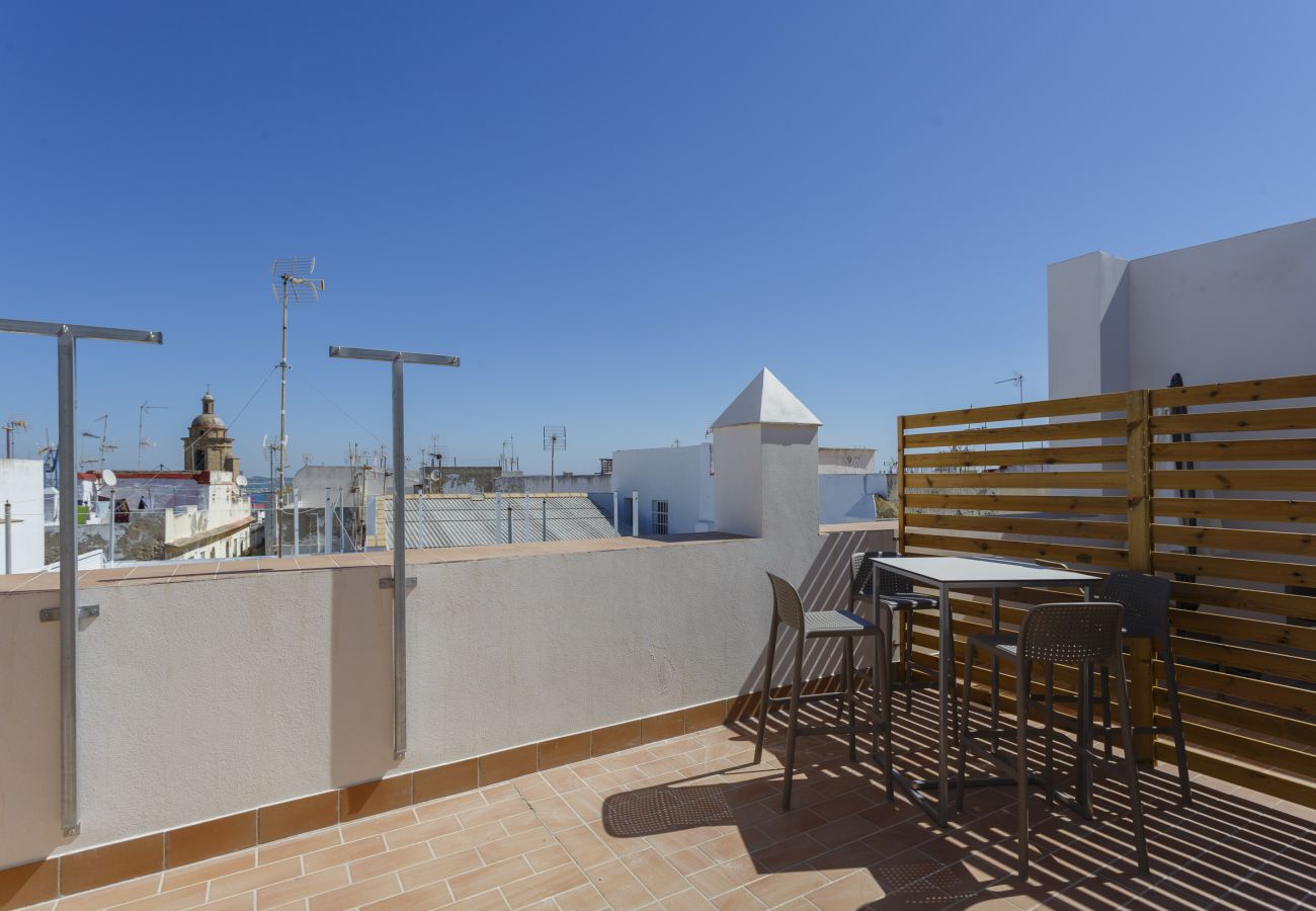 Estudio en Cádiz - Atico con terraza - BRUJULA by Cadiz4Rentals