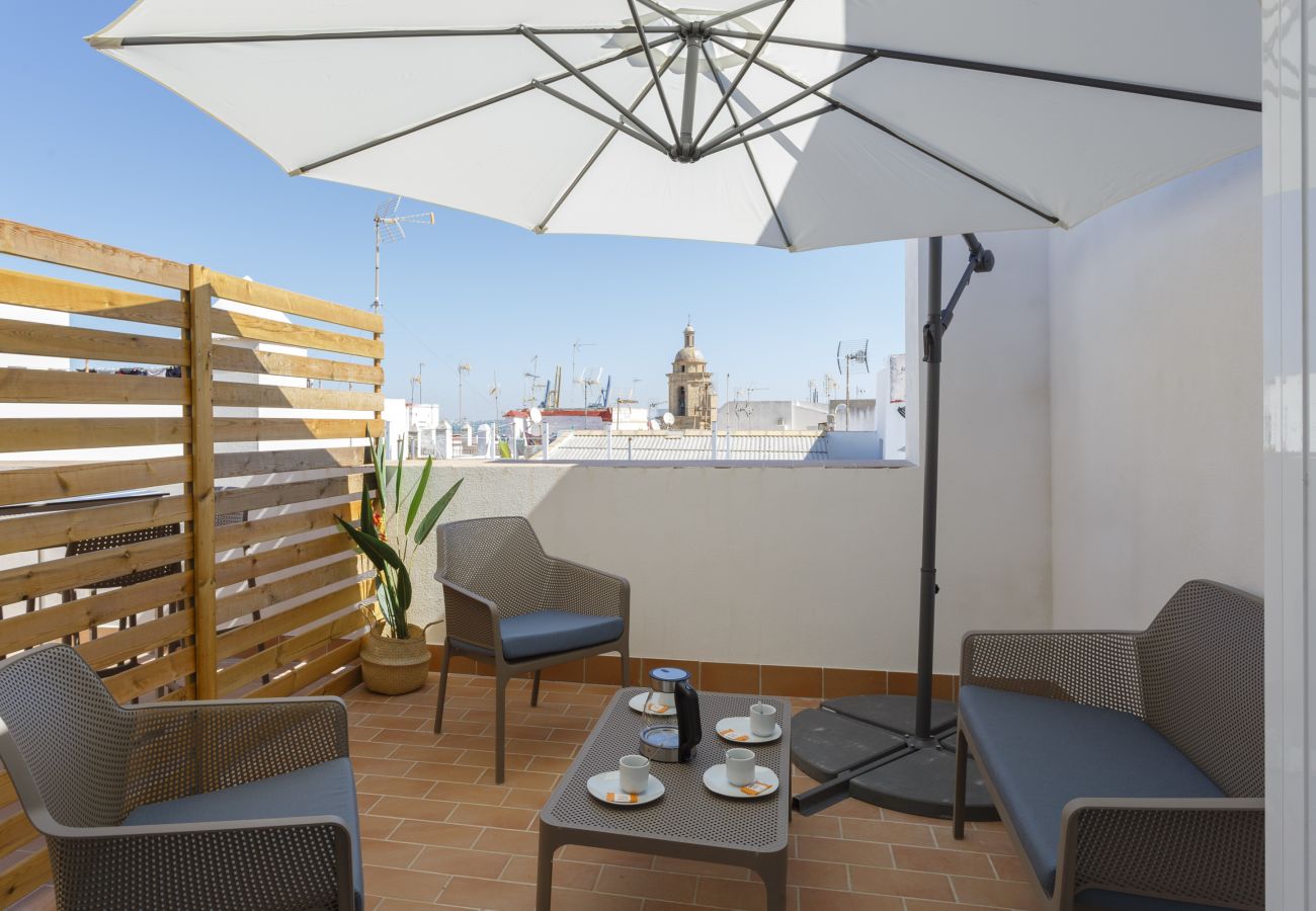 Estudio en Cádiz - Atico con terraza - BRUJULA by Cadiz4Rentals