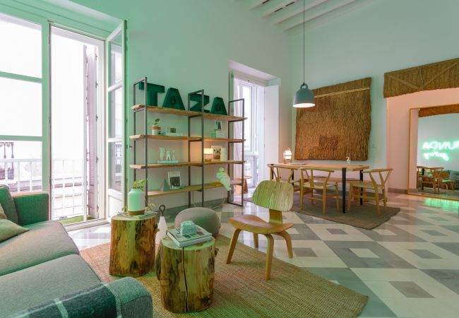 Apartamento en Cádiz - The QUEEN's Designer Apartment by Cadiz4Rentals