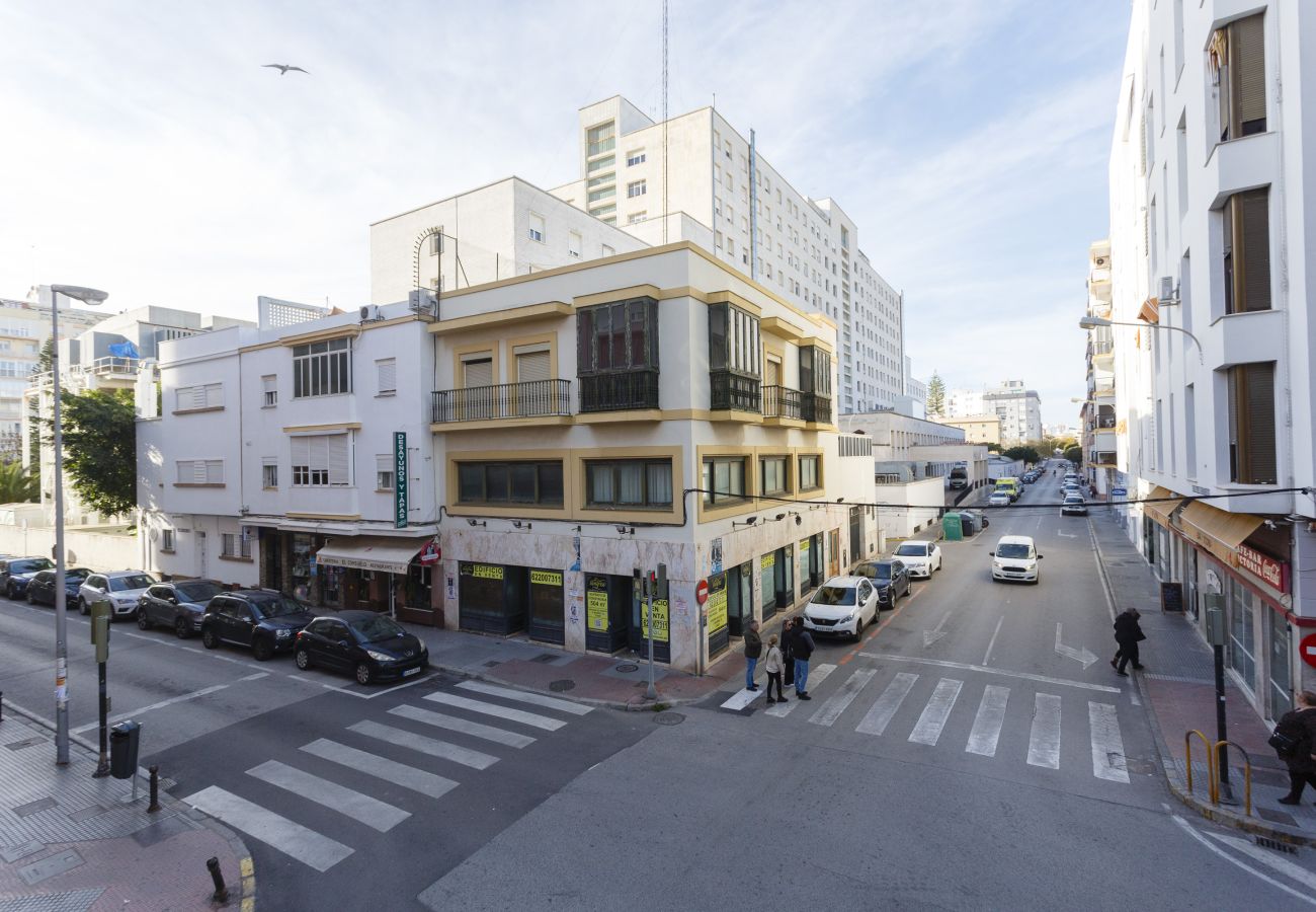 Apartamento en Cádiz - PUERTA del MAR Family Home by Cadiz4Rentals	