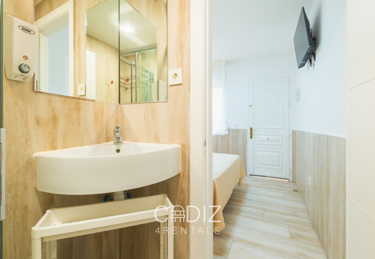 Alquiler por habitaciones en Cádiz - Habitacion doble - Hostal IMAR by Cadiz4Rentals