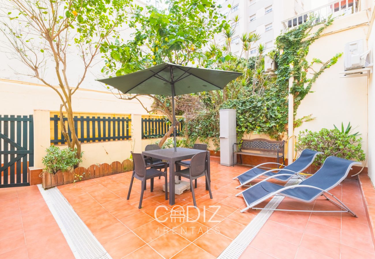 Apartamento en Cádiz - Apartamento con patio - Hostal IMAR by Cadiz4Rentals