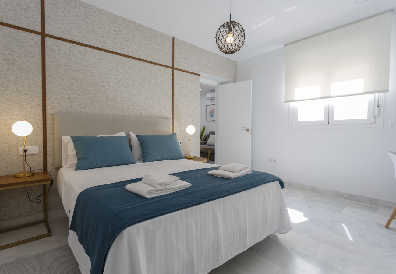 Apartament en Cádiz - Apartamento planta baja con terraza - BRUJULA by Cadiz4Rentals