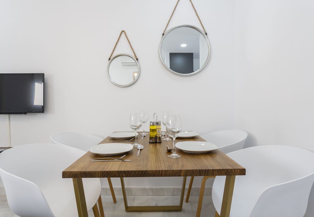 Apartament en Cádiz - Apartamento planta baja con terraza - BRUJULA by Cadiz4Rentals