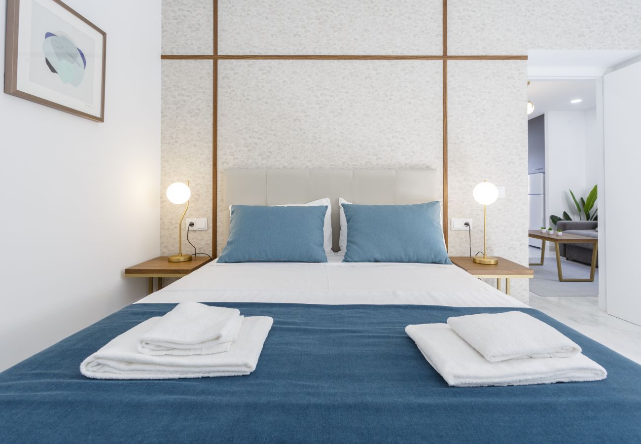 Apartament en Cádiz - Apartamento planta baja con terraza - BRUJULA by Cadiz4Rentals
