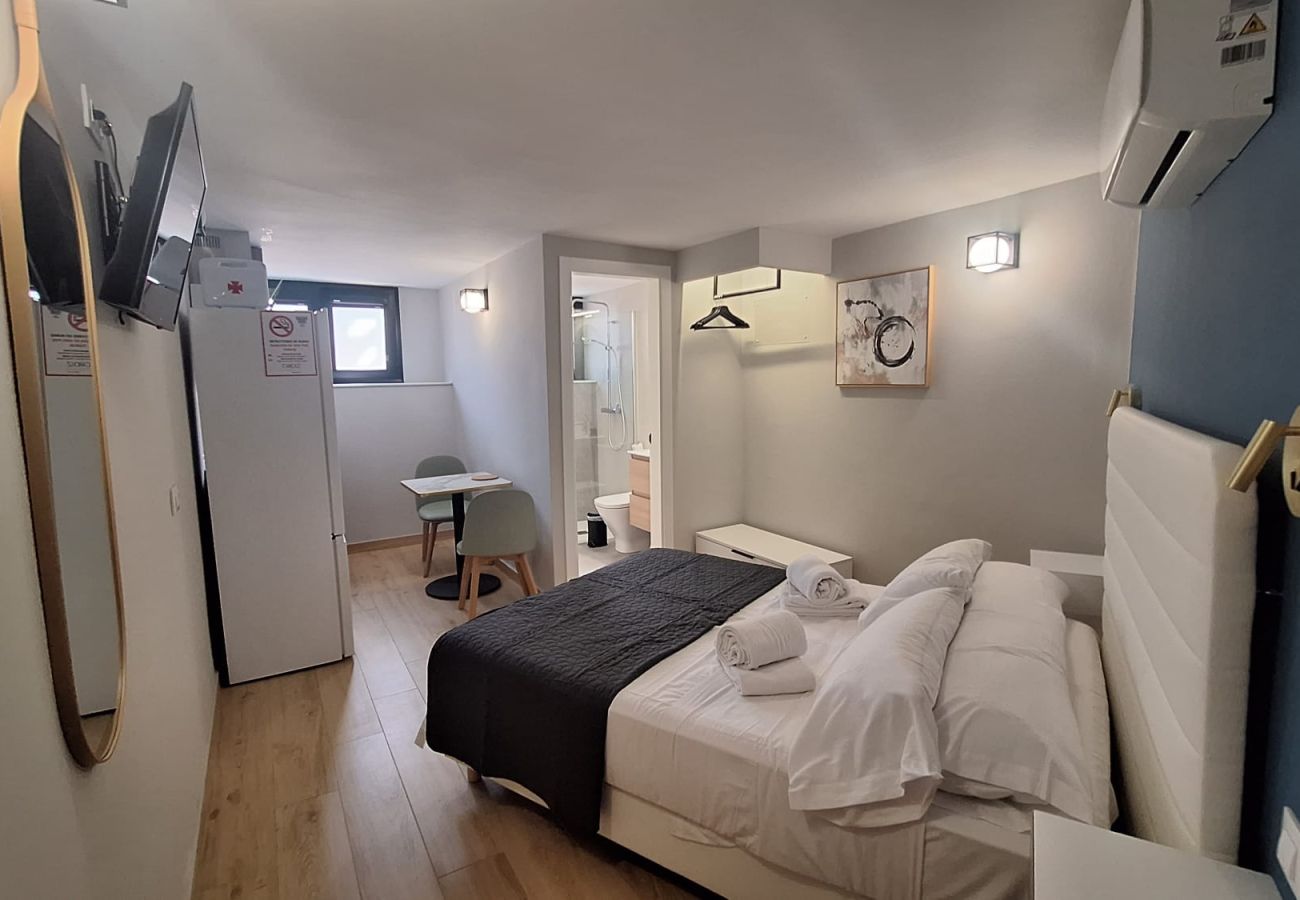 Estudi en Zahara de los Atunes - Estudio Doble Semisotano - CORAL ZAHARA Suites by Cadiz4Rentals 