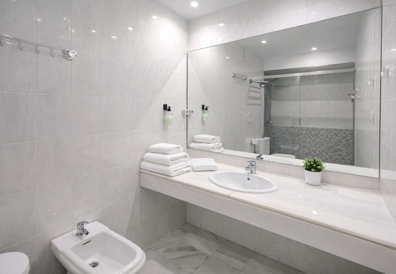 Apartment in Cádiz - 1  Superior Bedroom Apartment - IMAR by Cadiz4Rentals